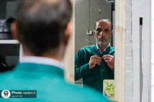 تشرف آتش نشان فداکار به حرم مطهر