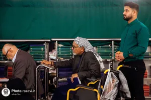 جشن شب نیمه شعبان ویژه زائران غیر ایرانی در حرم مطهر رضوی