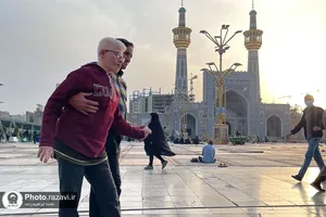 تشرف جمعی از نابینایان به حرم مطهر رضوی