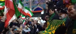 پرچم حرم امام رضا (ع) در اجتماع مردمی اردبیل؛ نماد عشق و ارادت به ولایت