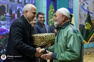 گردهمایی روز جوان در حرم مطهر رضوی