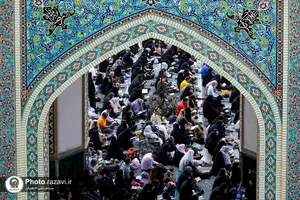 قرائت دعای پرفیض عرفه در حرم مطهر رضوی