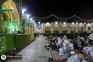 نمایش آیینی فریادی در تاریکی ویژه زائرین غیر ایرانی