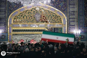 طواف پیکر رهبر شهید