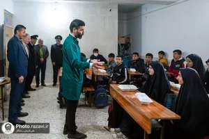 حضور خدام حرم مطهر رضوی در مدرسه امام جواد علیه&zwnj;السلام