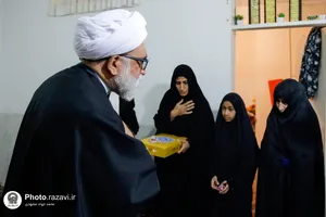 حضور تولیت آستان قدس رضوی در منزل شهید رضا رضوانی