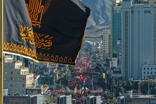 تشییع پیکر رهبر شهید انقلاب در مشهد مقدس-۱