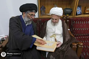 بازدید آیت الله سبحانی از کتابخانه آستان قدس رضوی