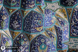 طراحی، ساخت و نصب مقرنس باب الهادی (علیه السلام)