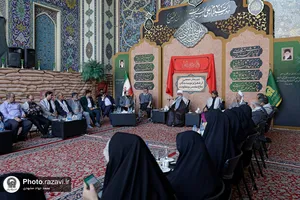 دیدار جمعی از شعرا و نویسندگان دفاع مقدس با تولیت آستان قدس رضوی
