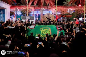 عزاداری کاروان سفیران امام رئوف علیه&zwnj;السلام در بین&zwnj;الحرمین