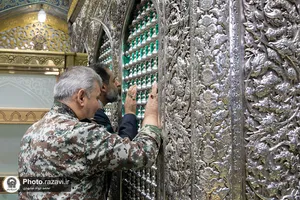 تشرف خانواده شهدای پدافند هوایی ارتش به حرم مطهر رضوی