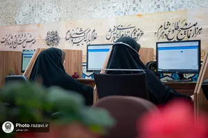 پاسخگویی تلفنی مدیر ارتباطات حوزه و روحانیت دفتر تولیت آستان قدس رضوی به مخاطبان سامانه ۱۳۸