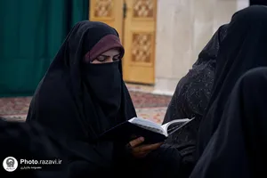 عزاداری زائران اردوزبان در حرم مطهر رضوی