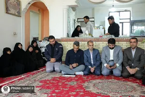 دیدار معاون تبلیغات اسلامی حرم مطهر رضوی با خانواده جانباختگان حادثه معدن طبس