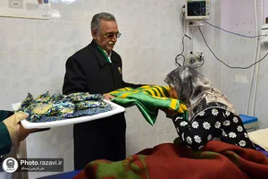 حضور خدام حرم مطهر رضوی در بیمارستان ثامن&zwnj;الائمه چناران