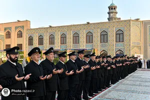 خطبه&zwnj;خوانی خدام بارگاه منور رضوی در چهلمین روز خاکسپاری رهبر شهید انقلاب
