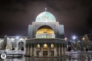 بارش برف شبانگاهی در حرم مطهر رضوی