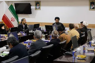 نشست هم‌اندیشی انجمن ادبی رضوی