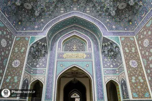 طراحی، ساخت و نصب مقرنس باب الهادی (علیه السلام)