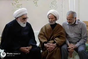 دیدار تولیت آستان قدس رضوی با خانواده شهید کاظمی