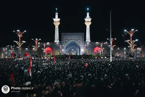اقامه نماز بر پیکر مطهر رهبر شهید انقلاب در حرم مطهر رضوی