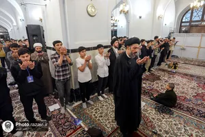 وداع پسران نوجوان معتکف رمضانیه در حرم مطهر رضوی