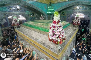 آیین تعویض پرچم گنبد و پوش ضریح مطهر حضرت رضا علیه&zwnj;السلام به مناسبت حلول ماه ربیع&zwnj;الاول
