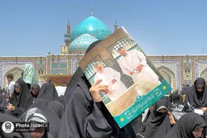 زائران رضوی چشم انتظار شهیدان خدمت