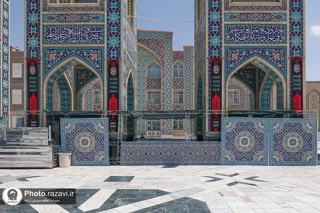 Imam Reza Shrine gears up for Martyred Leader's funeral