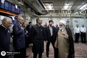 بازدید تولیت آستان قدس رضوی از اداره روشنایی حرم مطهر