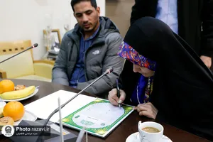 اهدای مدال قهرمانی کشتی به حرم مطهر رضوی