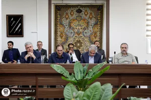 بازدید اعضای فرهنگستان هنر از کارخانه فرش آستان قدس رضوی