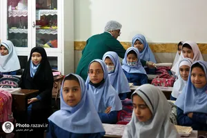 توزیع صبحانه گرم در دبستان دخترانه شهید عامل مشهد