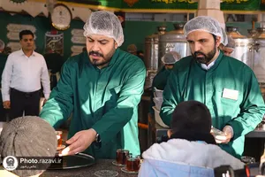 تشرف جمعی از عوامل رسانه ملی به حرم مطهر رضوی