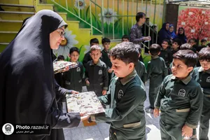 مراسم جشن میلاد امام رضا علیه&zwnj;السلام در مدارس مشهد