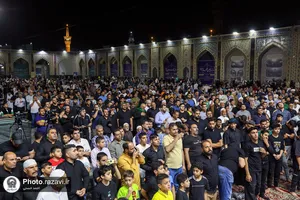 عزاداری زائران عرب زبان در حرم مطهر رضوی