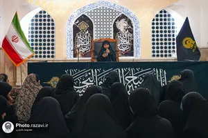 عزاداری زائران اردوزبان در حرم مطهر رضوی