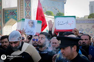 تشییع پیکر 2 شهید حادثه بلوار وکیل&zwnj;آباد مشهد در حرم مطهر رضوی