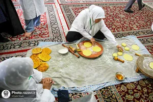 بازدید مدیرعامل بنیاد کرامت رضوی از پخت نان نذری