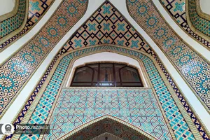 نقش نام امیرالمومنین در حرم مطهر رضوی