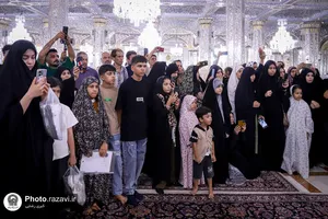 غبارروبی مزار شهدای مدفون در حرم مطهر رضوی