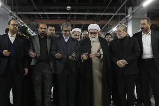 بهره‌برداری از پارکینگ طبقاتی توحید