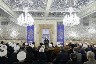 دیدار جمعی از فضلای حوزه علمیه خراسان با تولیت آستان قدس رضوی