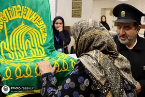 حضور خادمین حرم مطهر رضوی در بیمارستان شهید منصور عارفیان ارومیه