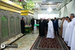 حضور خدام حرم مطهر رضوی در آیین غبارروبی امامزادگان سیدناصر و سیدیاسر