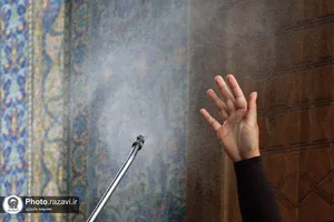 گلاب افشانی در حرم مطهر رضوی