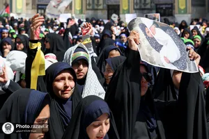 اجتماع دانش آموزان مشهدی در حمایت از کودکان غزه