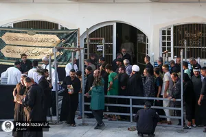 زائران حرم امامین عسکریین مهمان سفره امام رضا علیه&zwnj;السلام-2