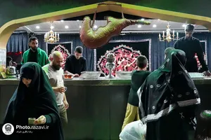 پذیرایی از زائران بارگاه منور رضوی در مواکب حسینی